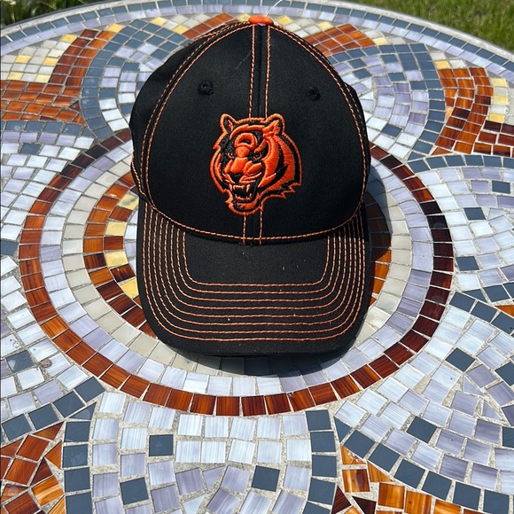 NFL Black and Orange Hat OS - Picture 1 of 8